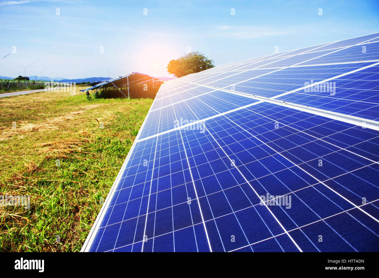 Dusty solar panels hi-res stock photography and images - Alamy