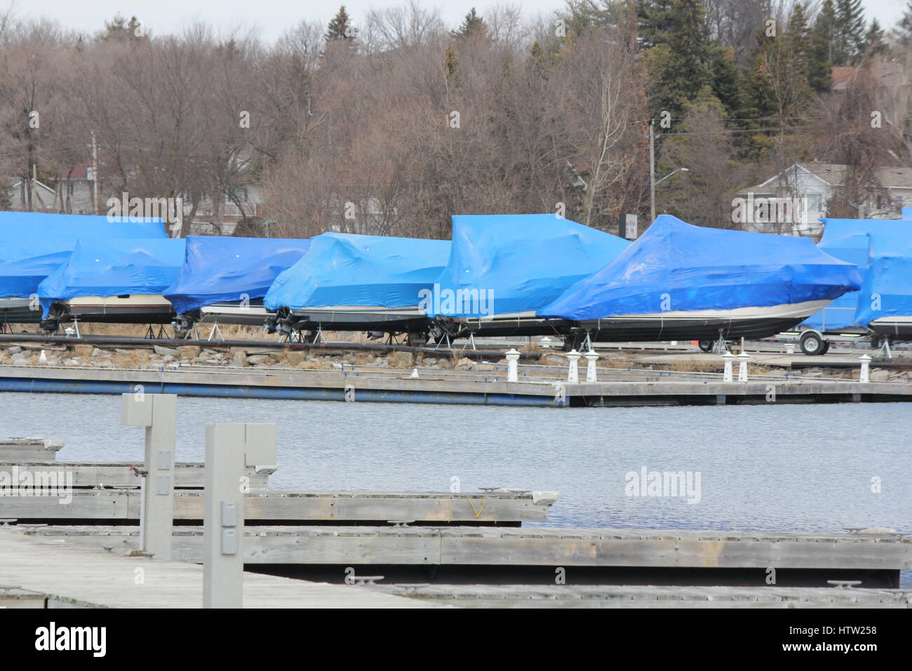 Shrink wrap boats hires stock photography and images Alamy