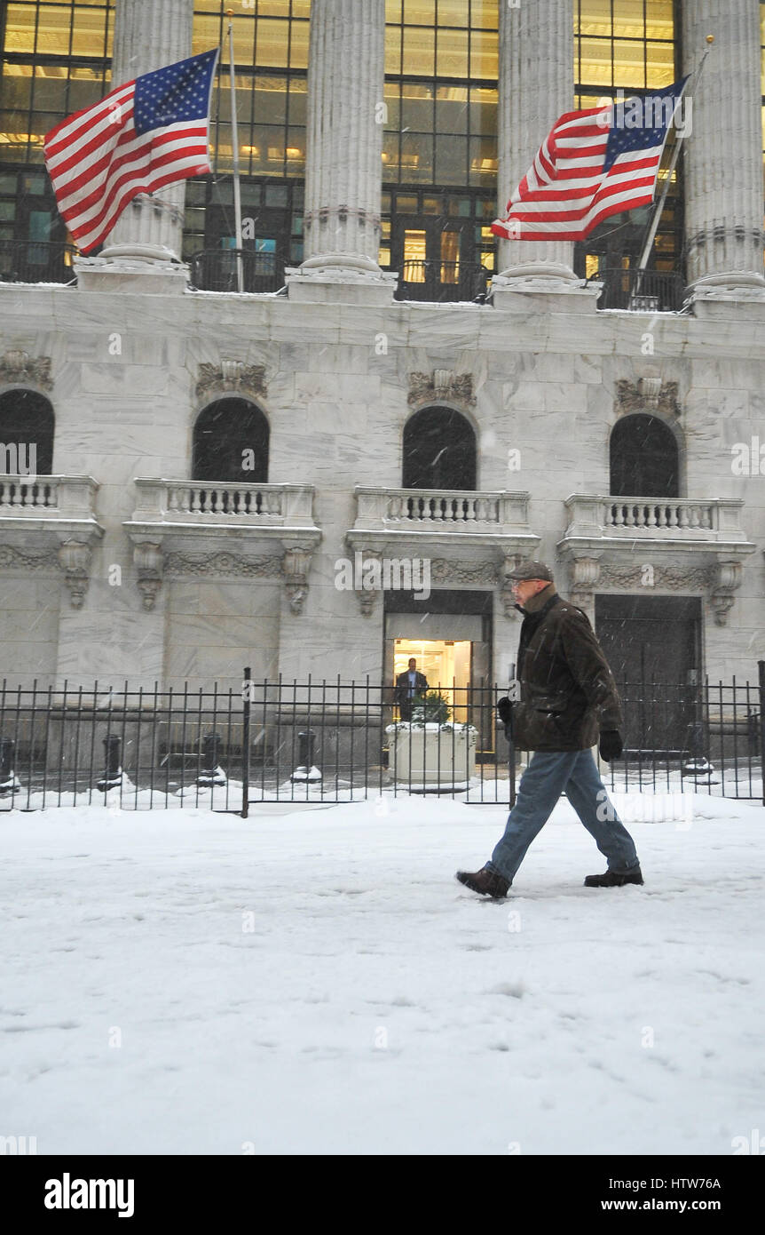 new-york-usa-14th-mar-2017-wall-street-dawns-closed-due-to-heavy
