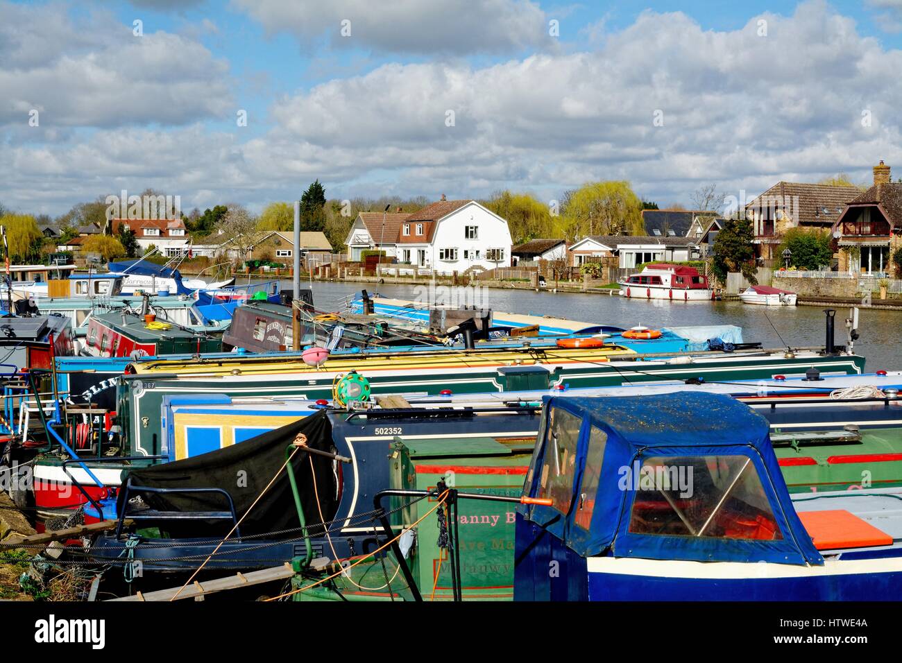 Wraysbury hires stock photography and images Alamy