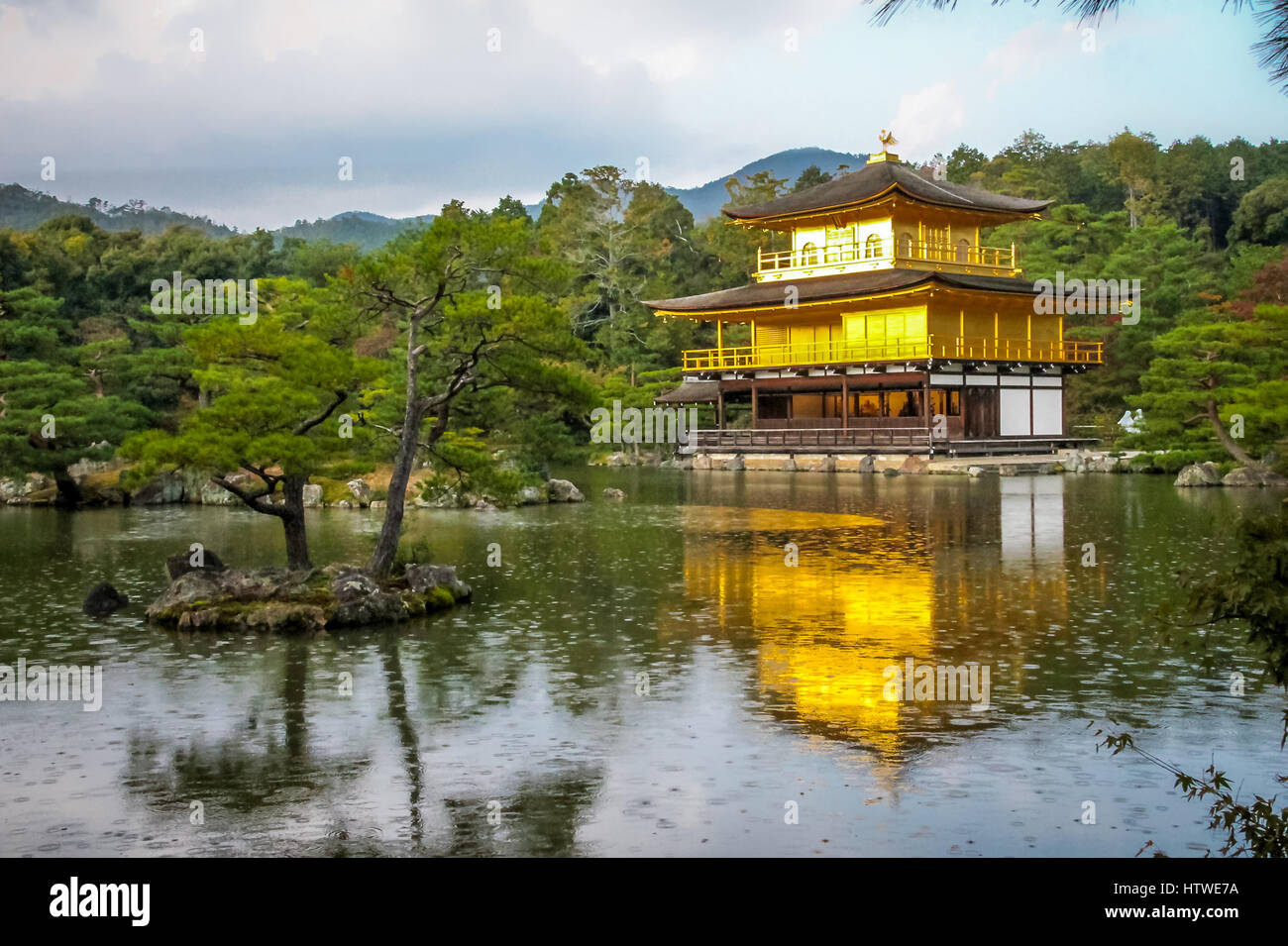 Japan golden pavillion hi-res stock photography and images - Alamy
