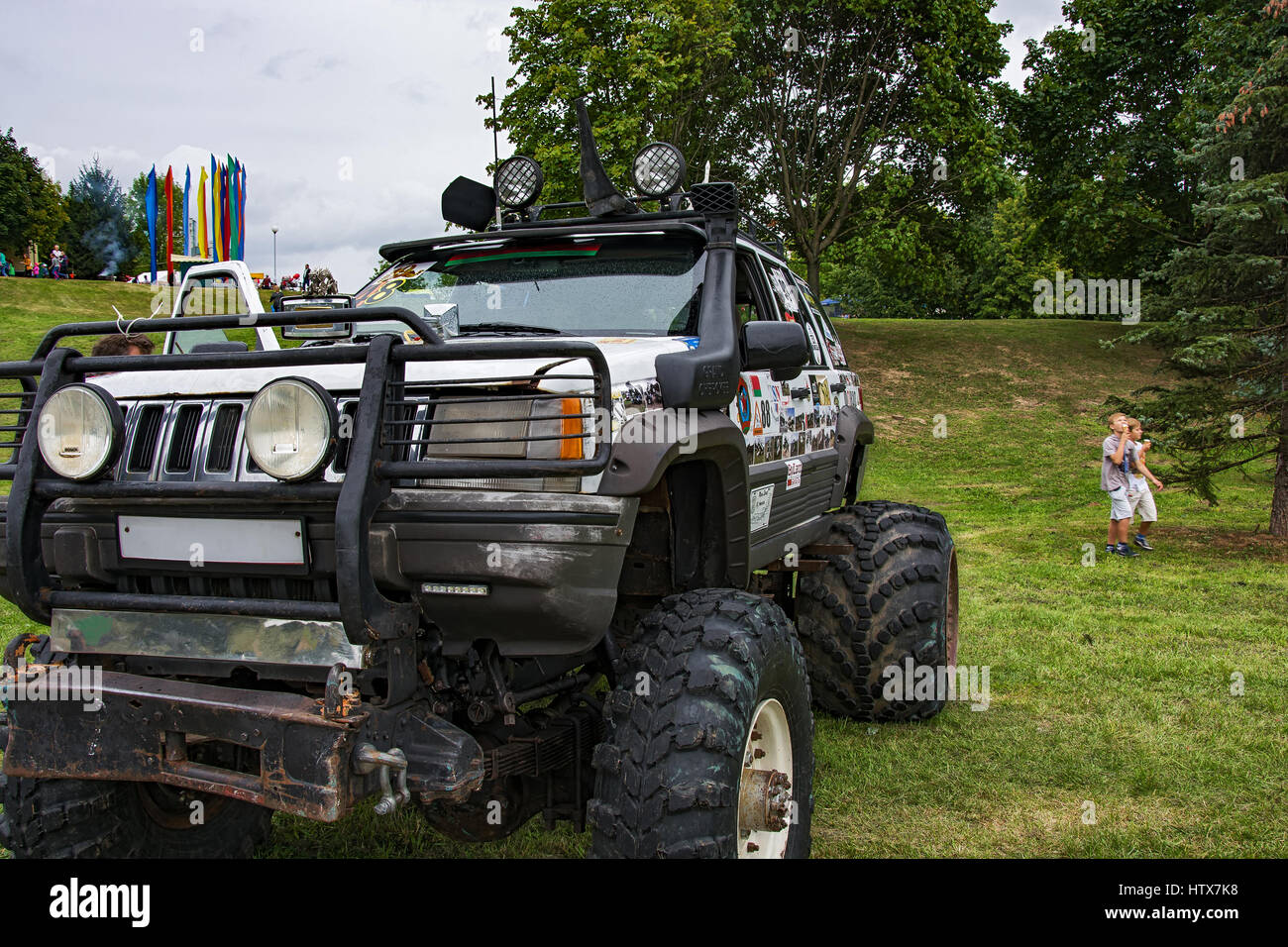 Ground clearance hires stock photography and images Alamy