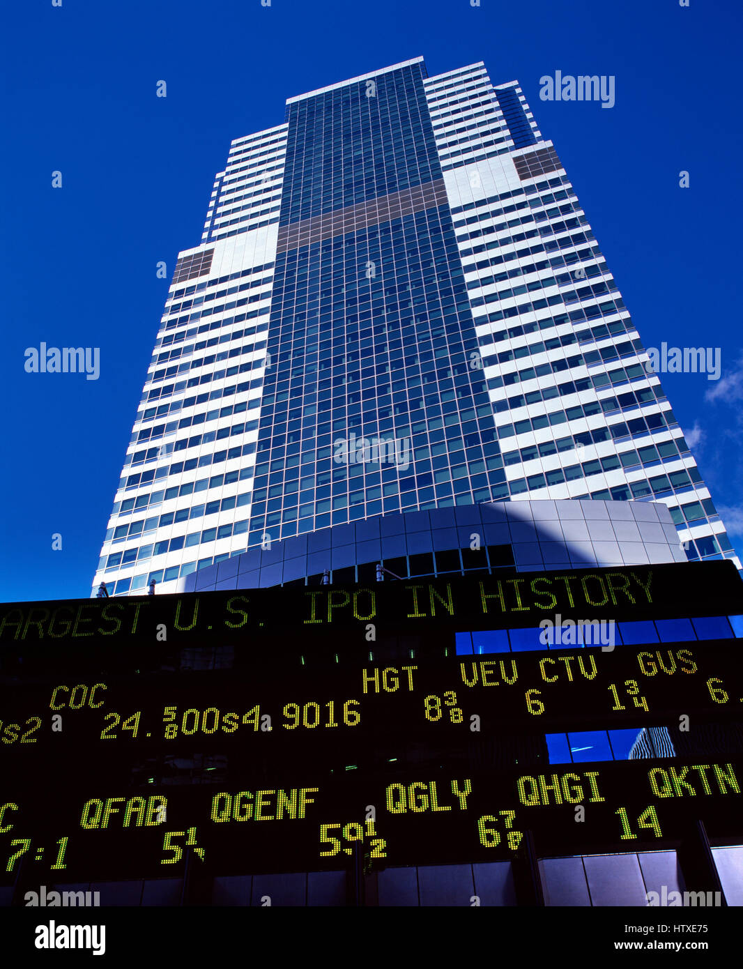 Commercial building in Manhattan, New York, USA Stock Photo Alamy