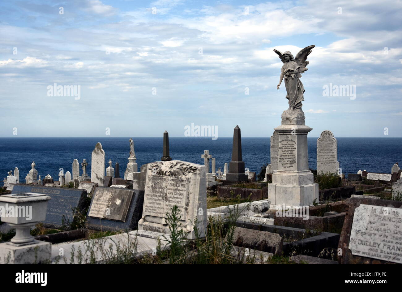 Waverley Cemetery is a state heritage listed cemetery in an iconic location in Sydney. It is noted for its largely intact Victorian and Edwardian monu Stock Photo