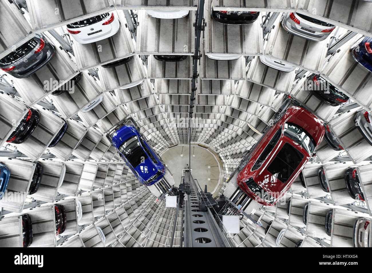 Volkswagen Golf cars are loaded in a delivery tower at the companies headquarter in Wolfsburg, March14, 2017. VW Golfs in einem Auslieferungsturm in W Stock Photo