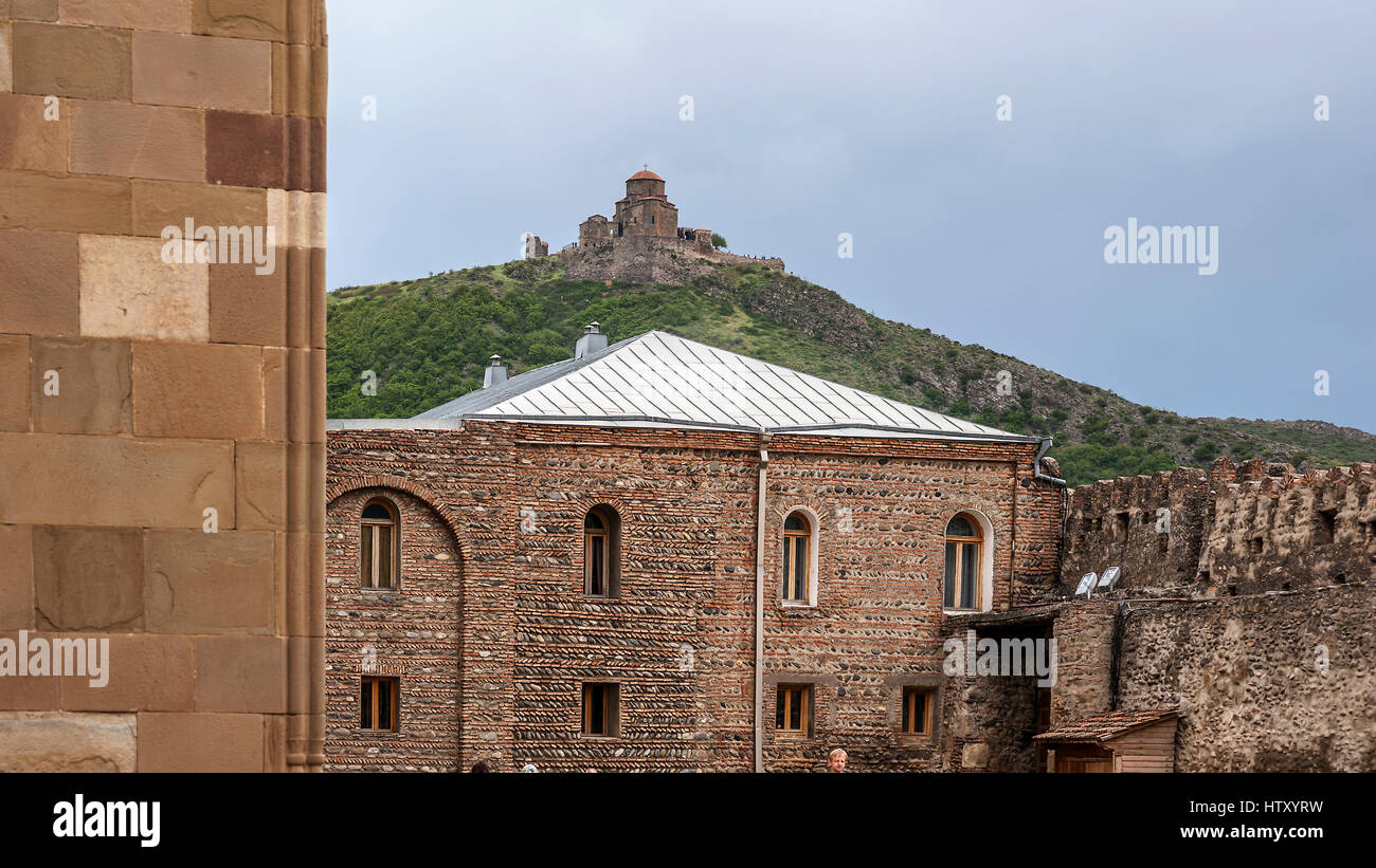 Georgia, Mtskheta - the spiritual heart of Georgia. Svetitskhoveli Cathedral , built by the 11th century . Stock Photo