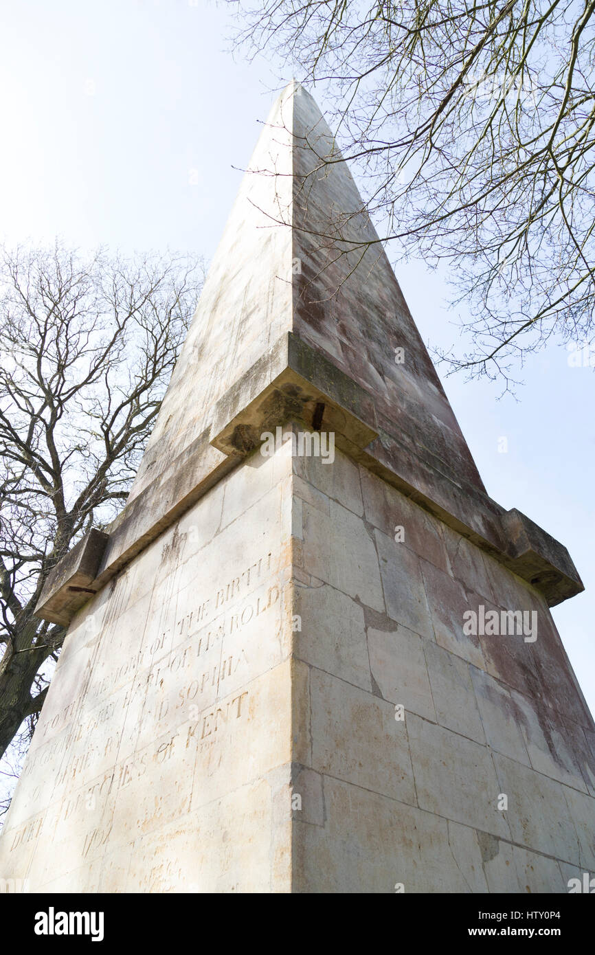 To the memory of the birth of Grey, Earl of Harold son of Henry