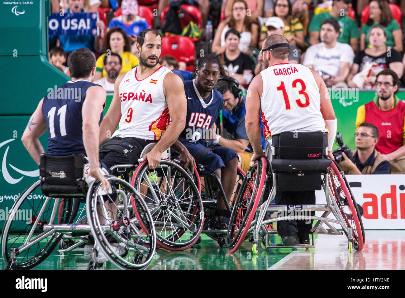 Paralympic wheelchair athletes hires stock photography and images Alamy