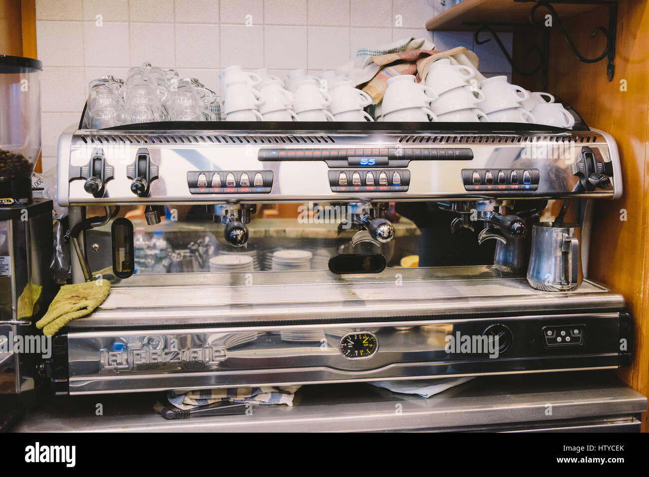 Traditional Italian coffee machine Stock Photo Alamy