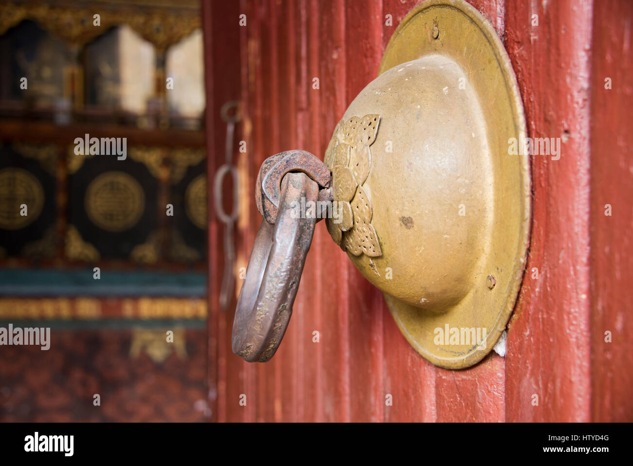 The Rinpung Dzong monastery (meaning literally the Fortress of the Heap of  Jewels) in Paro, Bhutan Stock Photo - Alamy