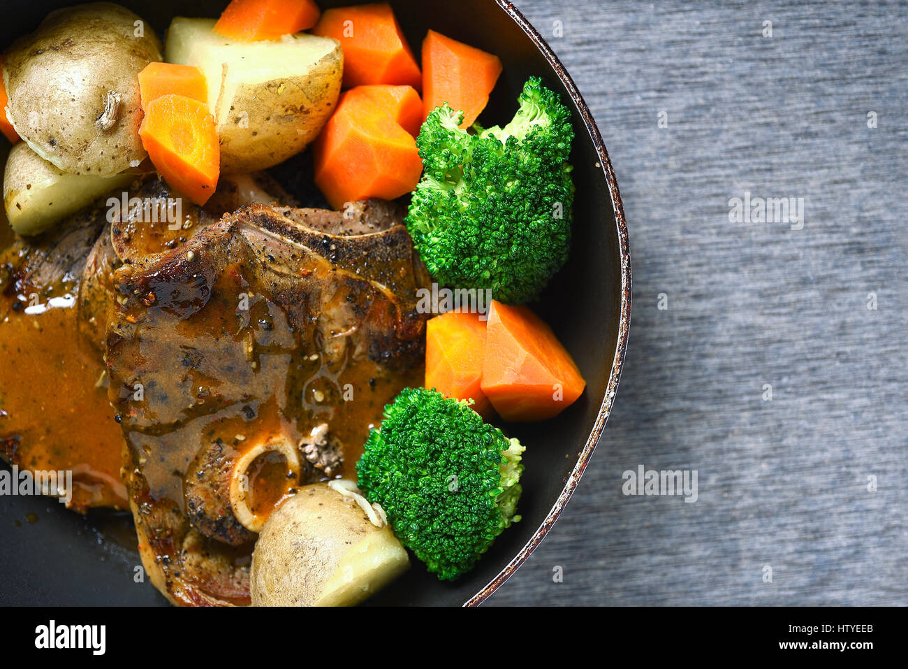 Grilled Lamb Chops with potatoes, carrots and broccoli Stock Photo Alamy