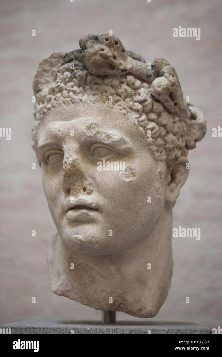 Heracles Lenbach. Head from a statue of Heracles with a crown of oak leaves. Lightly varied Roman marble copy after a Greek bronze original from about 330 BC on display in the Glyptothek Museum in Munich, Bavaria, Germany. Stock Photo