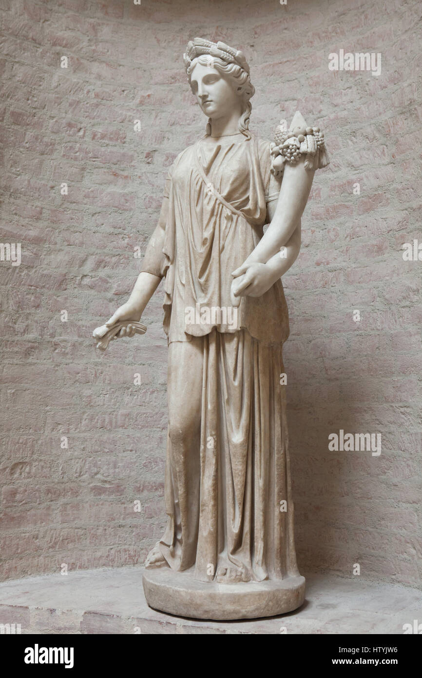 Statue of Artemis. Roman copy after a Greek original from the 4th century BC known as the Dresden Artemis on display in the Glyptothek Museum in Munich, Bavaria, Germany. The statue was restored by Danish sculptor Bertel Thorvaldsen in the beginning of the 19th century as Ceres, the Roman goddess of fertility. Stock Photo