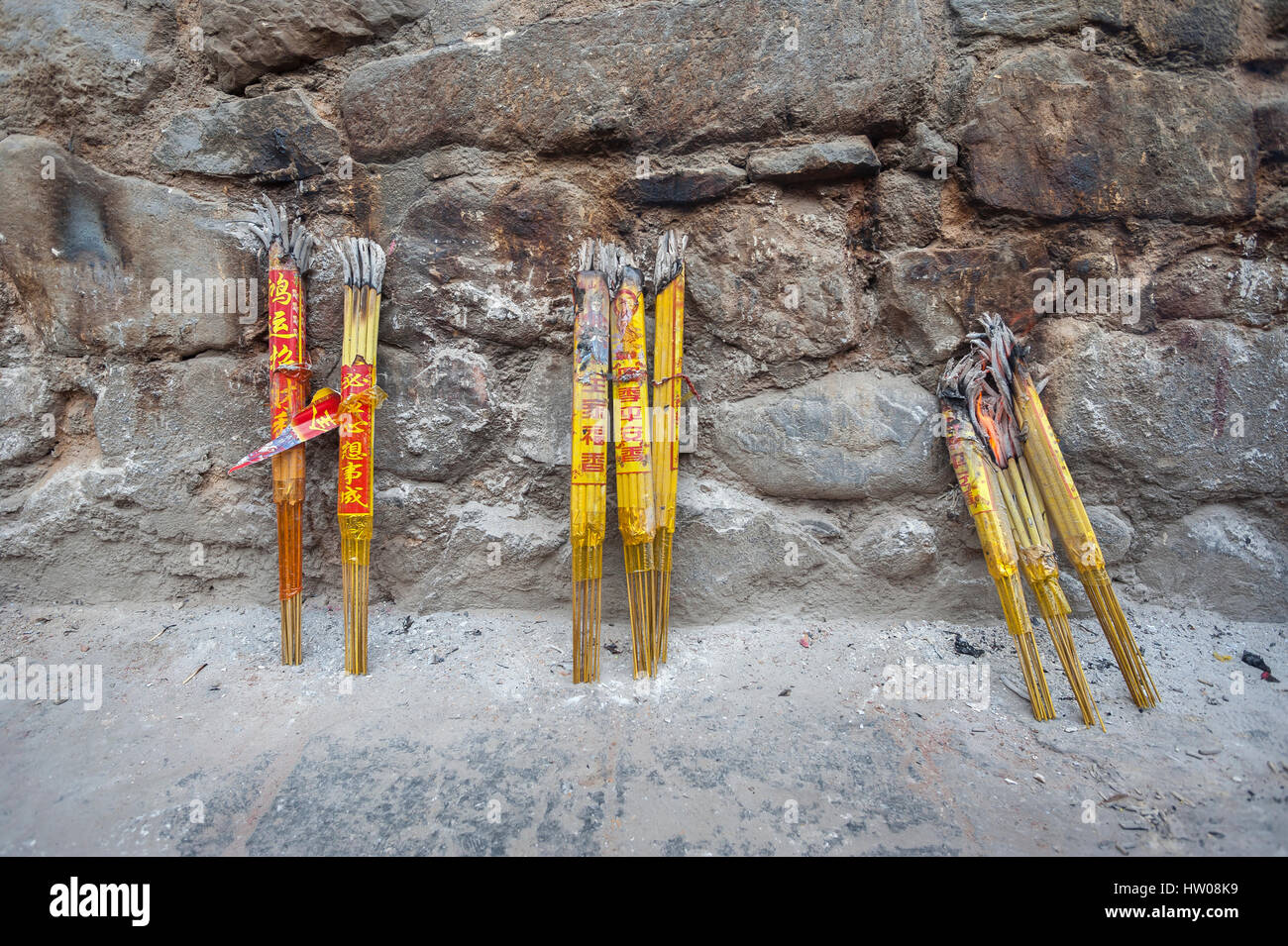 Chinese incense sticks at temple hi-res stock photography and images ...