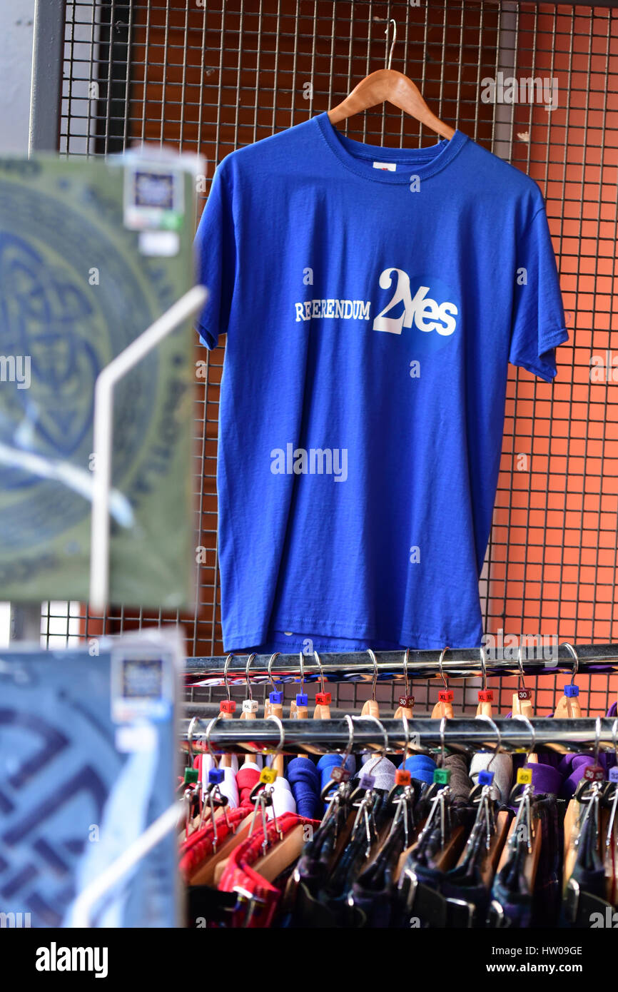 Edinburgh, Scotland, UK. 14th March 2017. A T-shirt hangs bearing an independence slogan in a gift shop on Edinburgh's Royal Mile on the day after First Minister Nicola Sturgeon announced she will seek approval to hold another referendum on Scottish independence. Credit: Ken Jack/Alamy Live News Stock Photo
