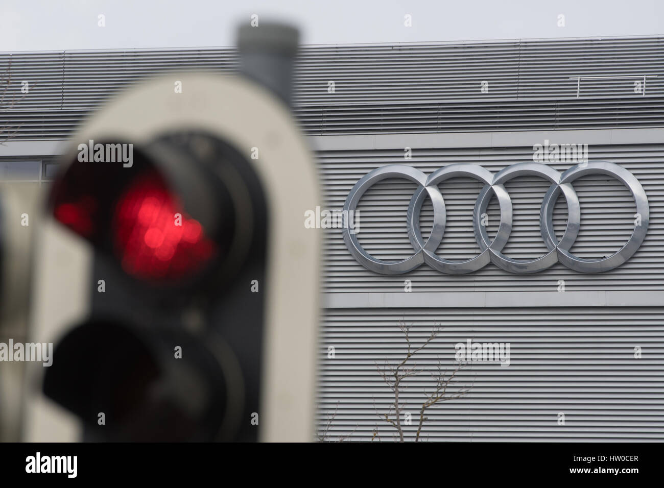 A Red Light In Front The Building Of The Corporate Management Of Audi Stock Photo Alamy