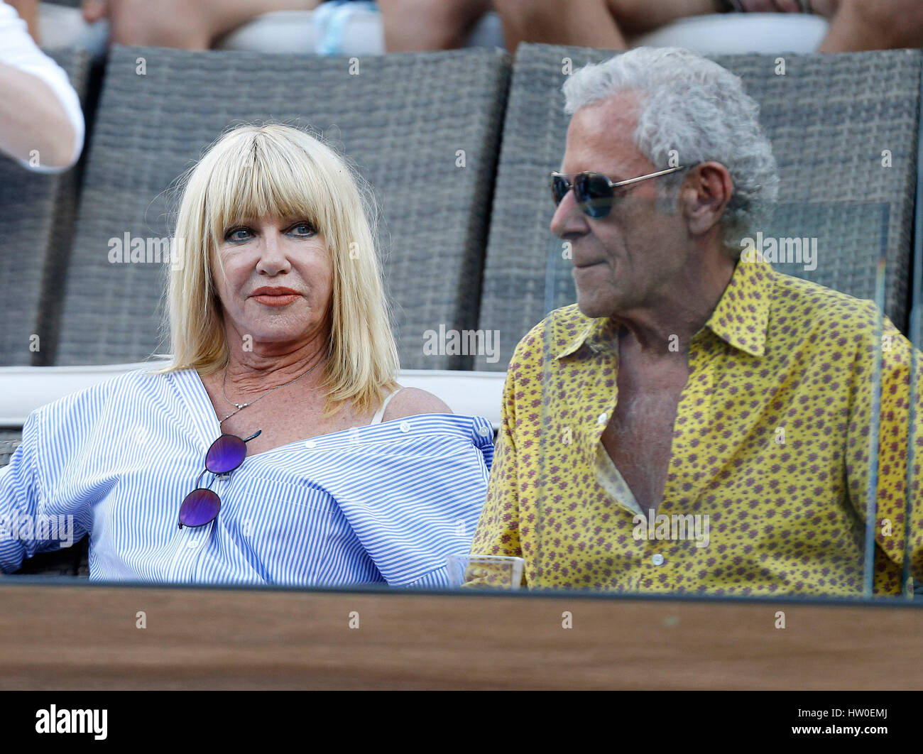 Indian Wells, California, USA. 15th March, 2017. Actress Suzanne Somers watches the tennis match between Rafael Nadal of Spain and Roger Federer of Switzerland during the 2017 BNP Paribas Open at Indian Wells Tennis Garden in Indian Wells, California. Charles Baus/CSM Credit: Cal Sport Media/Alamy Live News Stock Photo