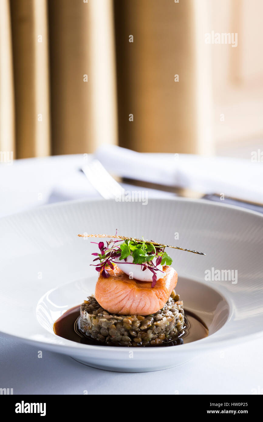 Restaurant fine dining plate and setting Stock Photo Alamy