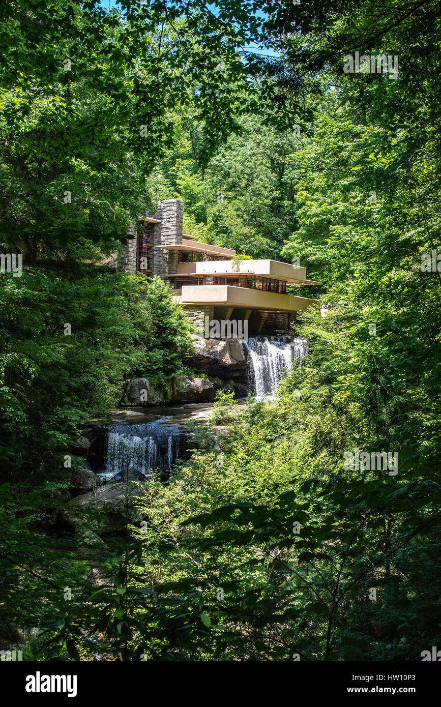 Fallingwater house hi-res stock photography and images - Alamy