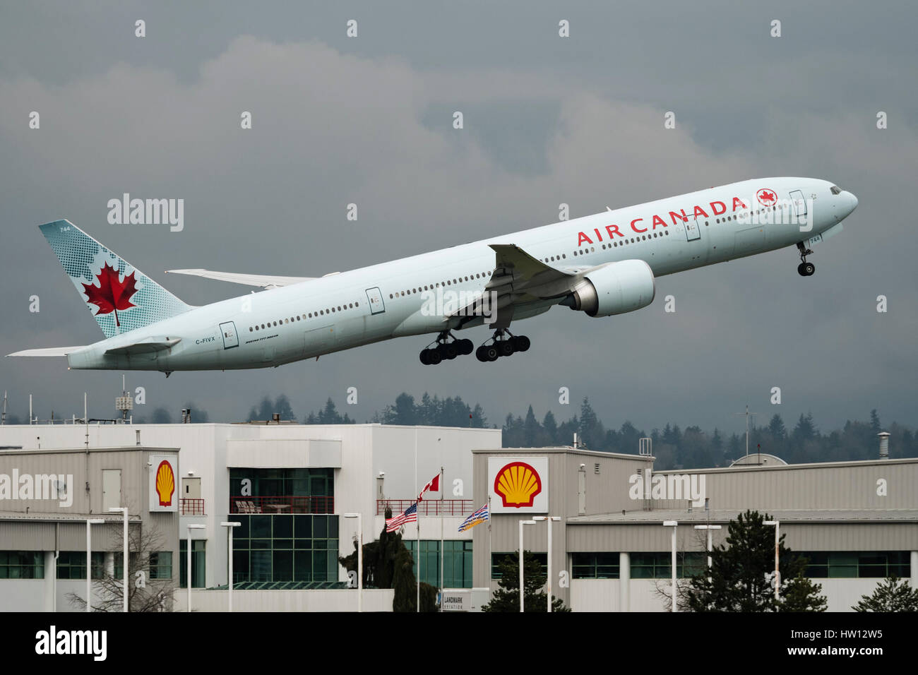 Air Canada plane airplane Boeing 777 (777300ER) widebody jet airliner