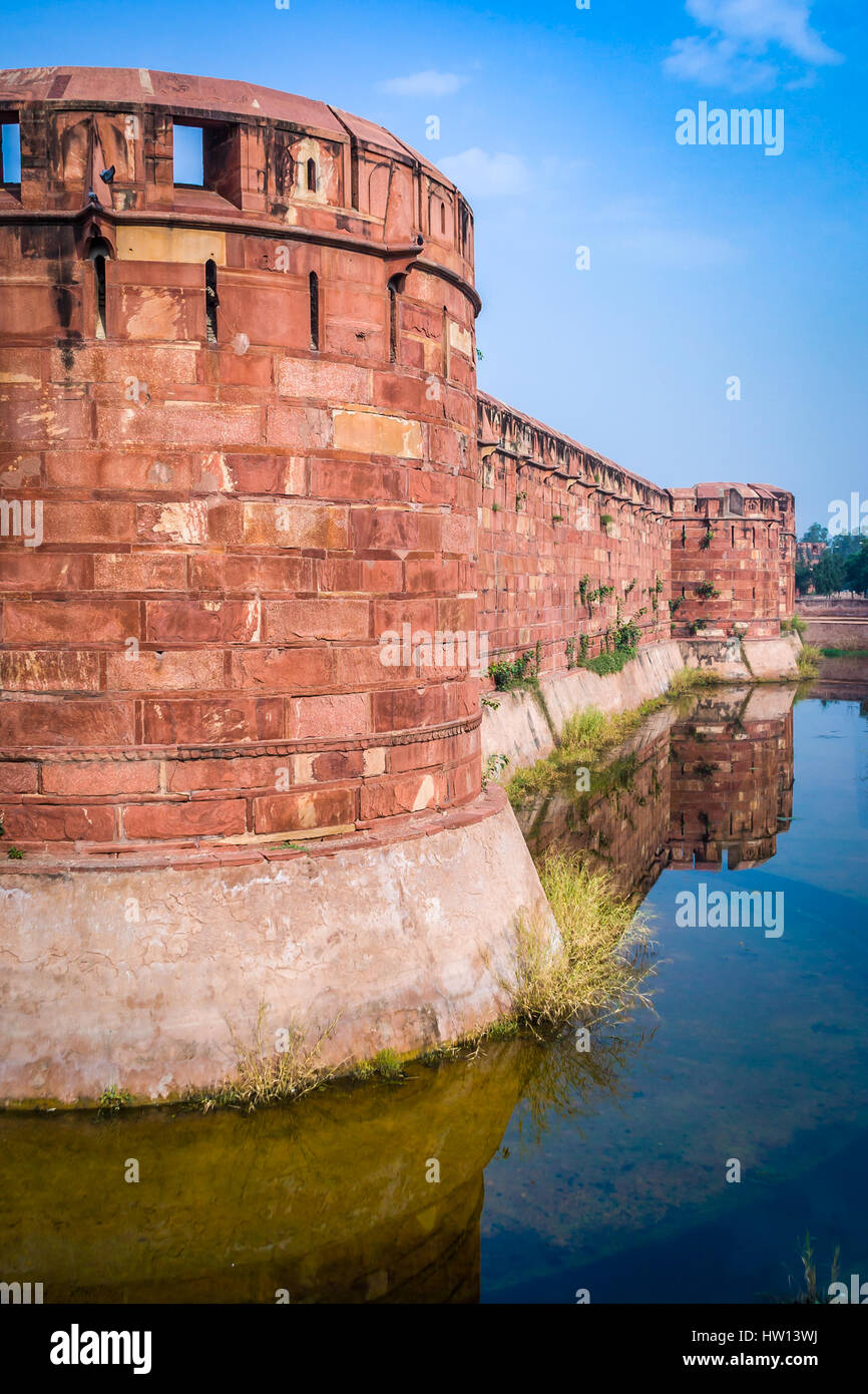 The walls and battlements of the Agra fort built by the Mughals in the Indian State of Uttar Pradhesh. Stock Photo