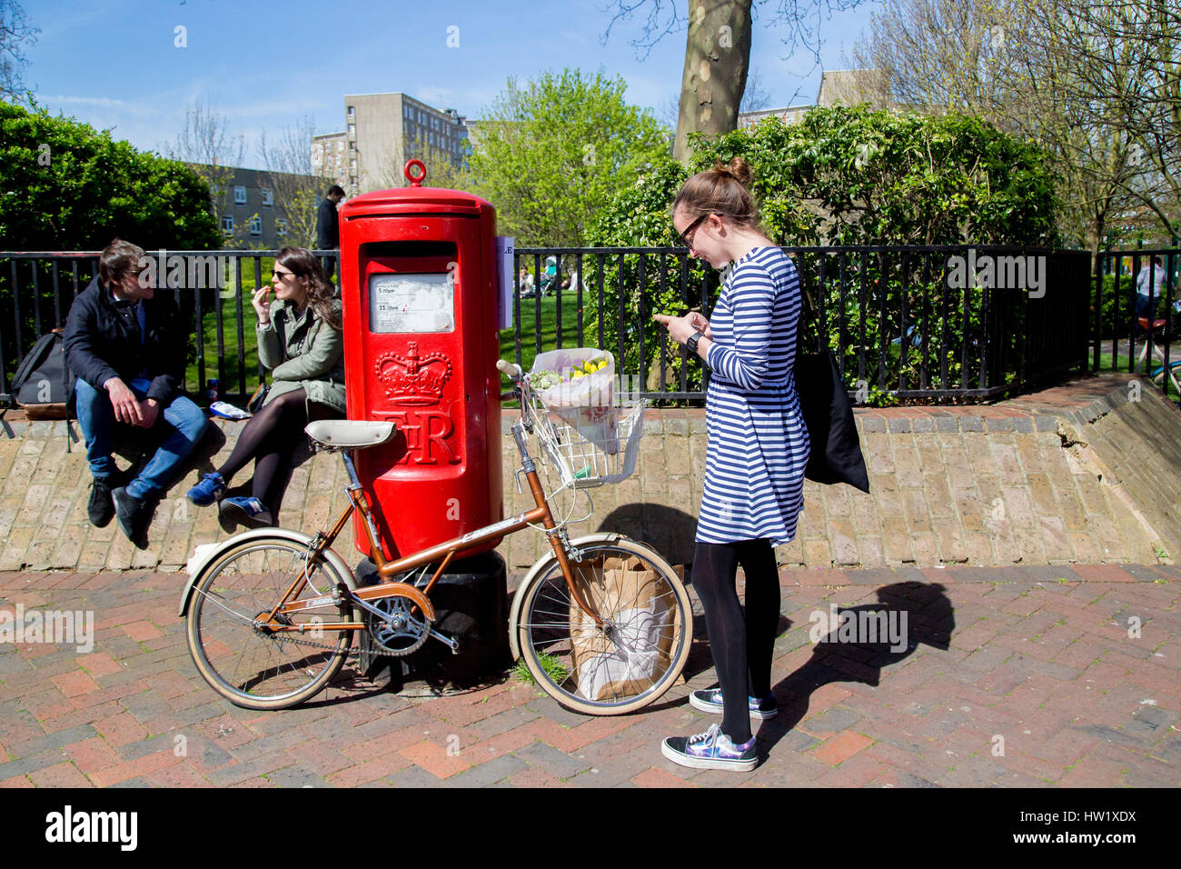 Colourful london street life hi-res stock photography and images - Alamy