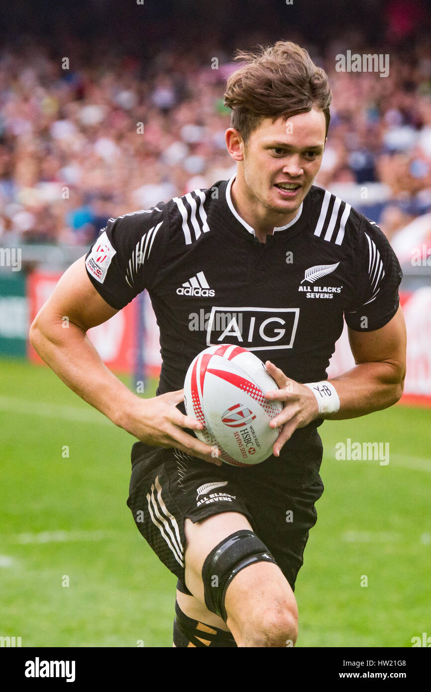 Hong Kong, China. 10th April,2016. Lewis Ormond of New Zealand runs with the ball during the match against South Africa in the 2016 Hong Kong Sevens. Stock Photo