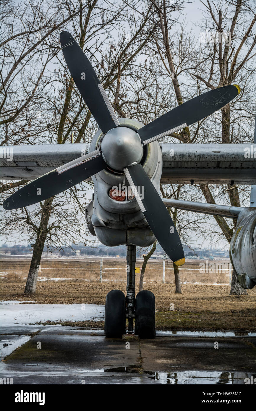 Airplane propeller spinning hires stock photography and images Alamy
