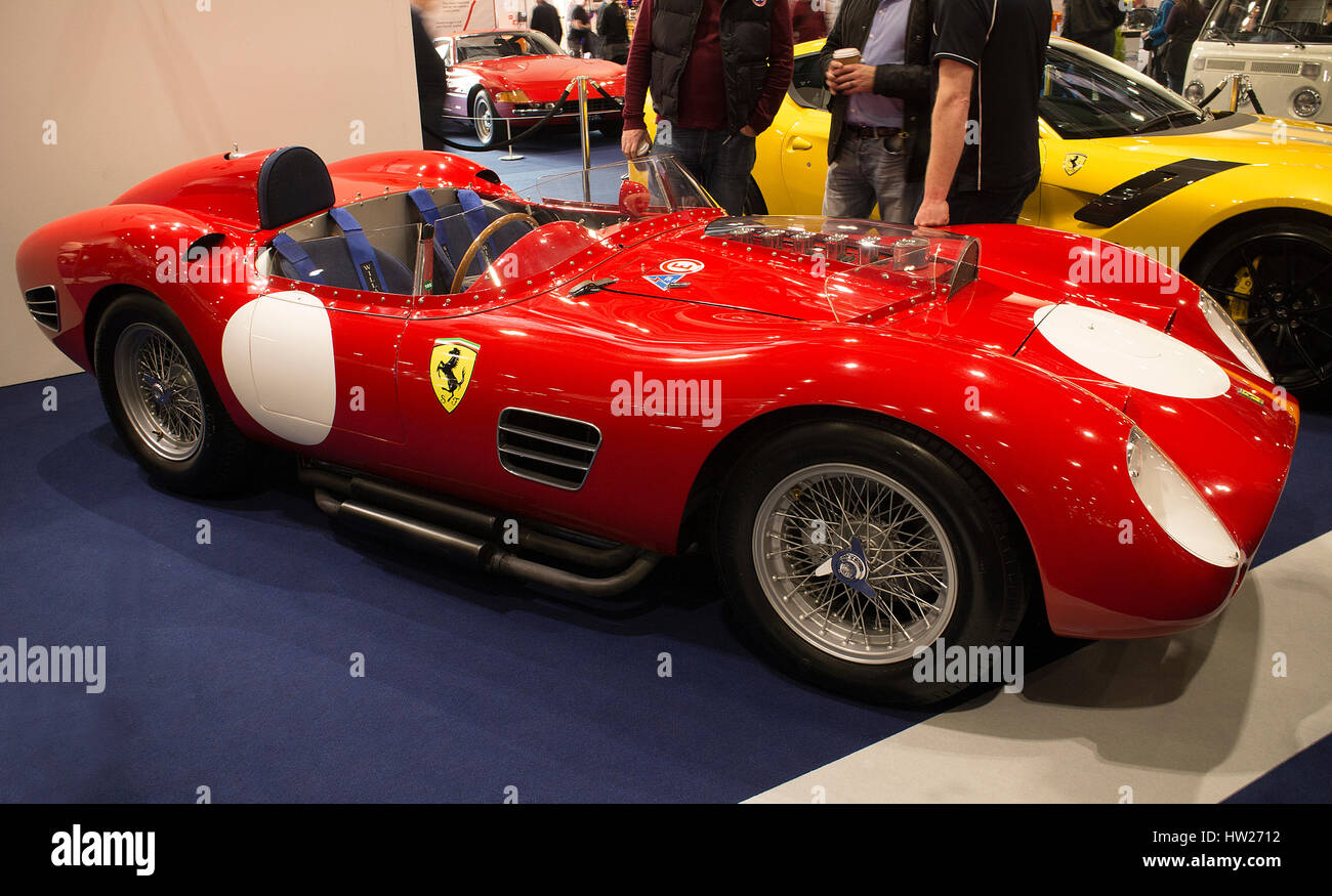 Ferrari 250 testa rossa hi-res stock photography and images