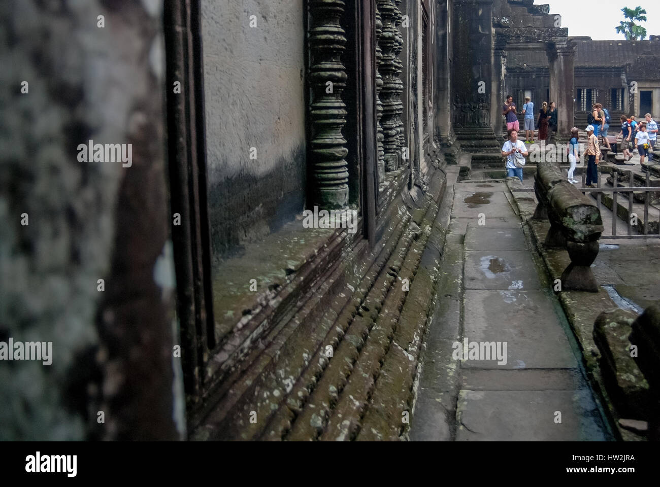 Visitoros Visitors crowd ancient stone hi-res stock photography and images - Alamy
