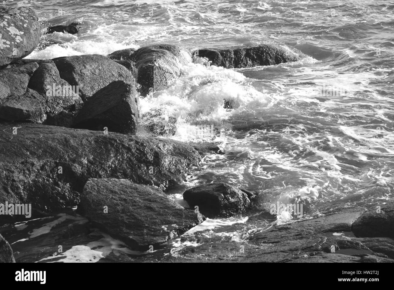 Rochers battus par les vagues . Stock Photo