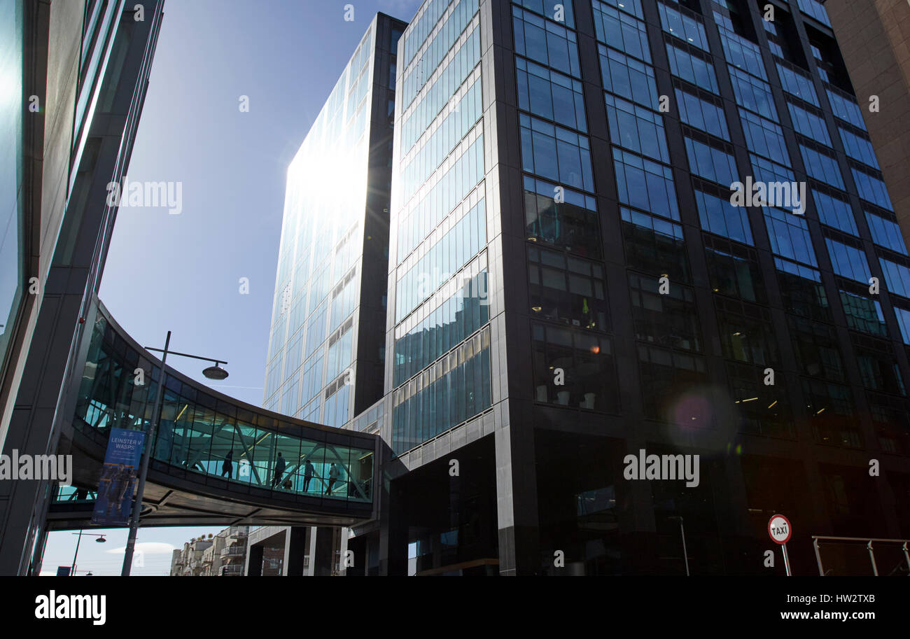 google docks montevetro building and hyperlink connecting footbridge Dublin Republic of Ireland Stock Photo
