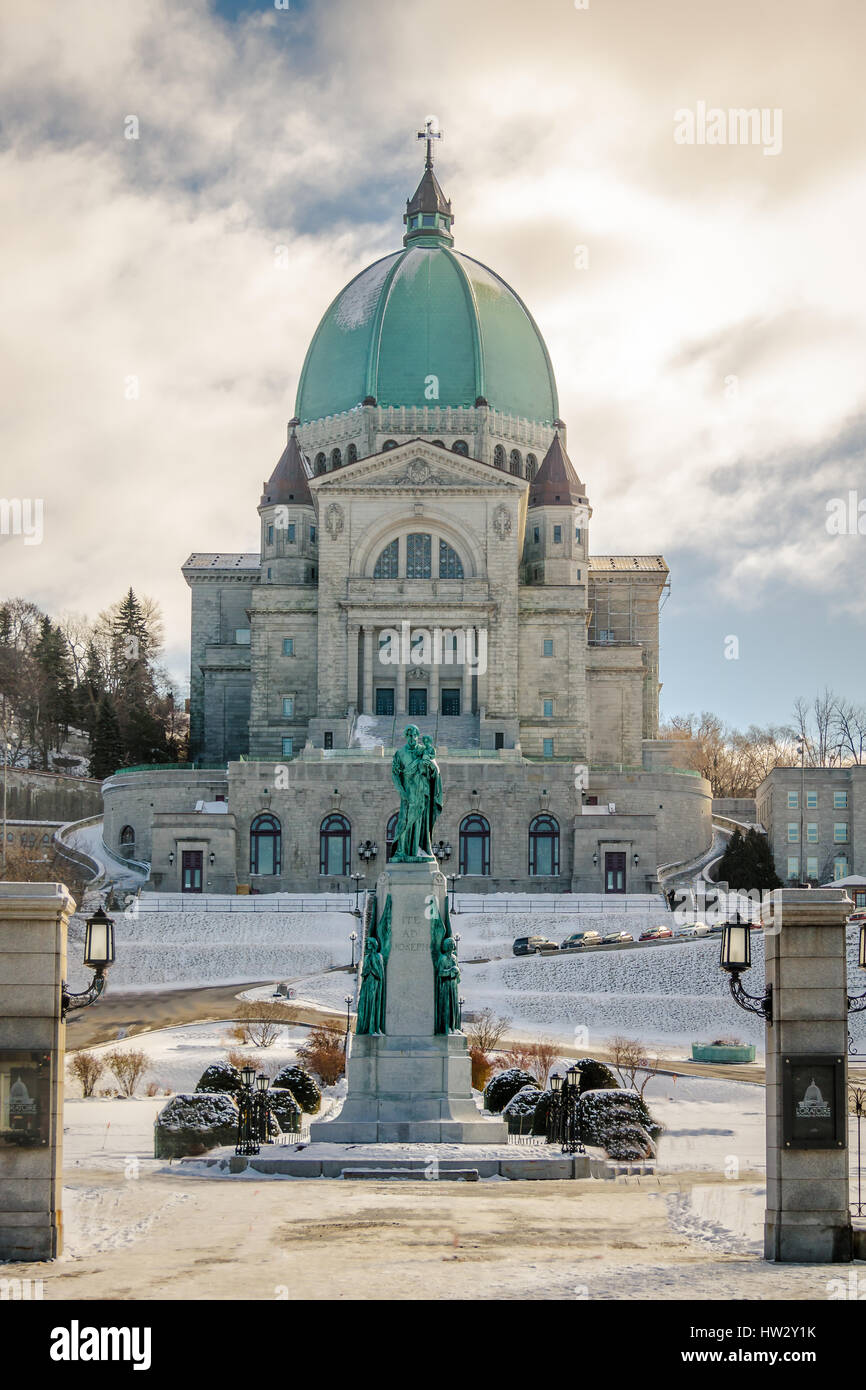 St joseph’s oratory of mount royal hires stock photography and images