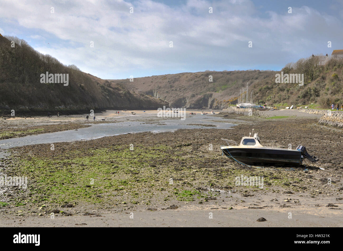 Harbour wall low tide hires stock photography and images Alamy