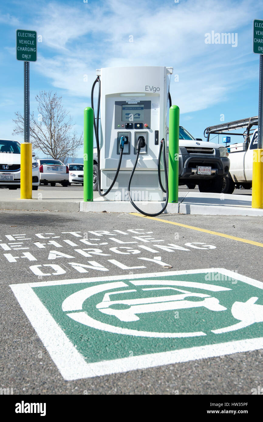 Evgo Electrical vehicle charging station at Wallmart store in Dixon