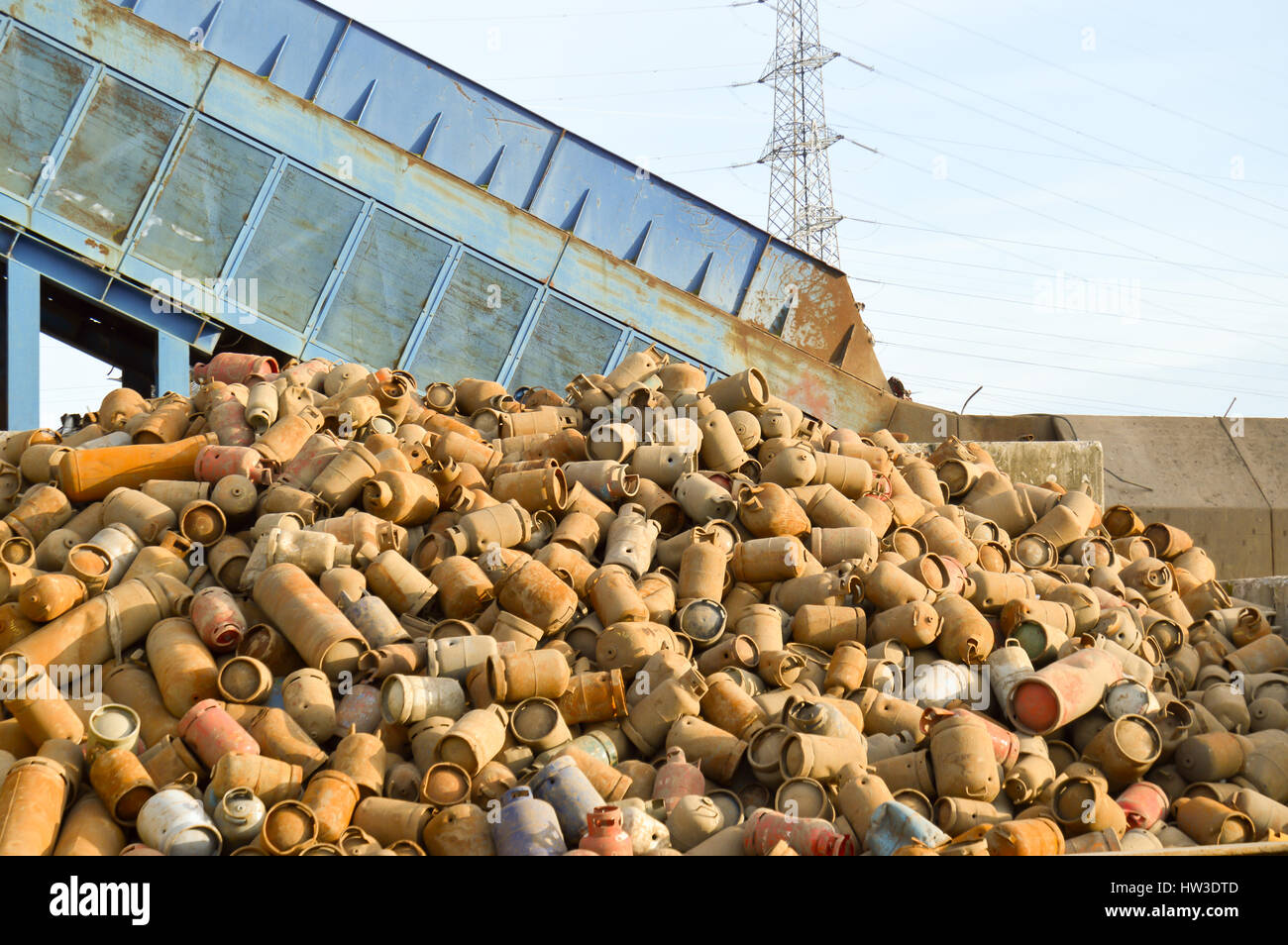 Empty gas cylinders hires stock photography and images Alamy