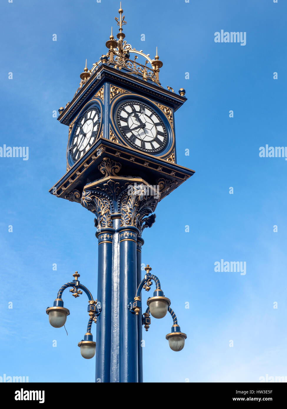 Rotherham clock hi-res stock photography and images - Alamy