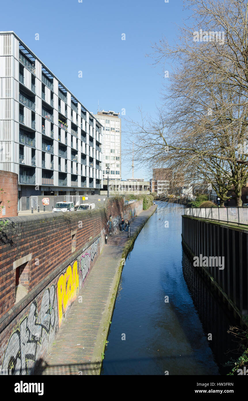 Birmingham and Fazeley Canal in the Aston area of Birmingham Stock Photo