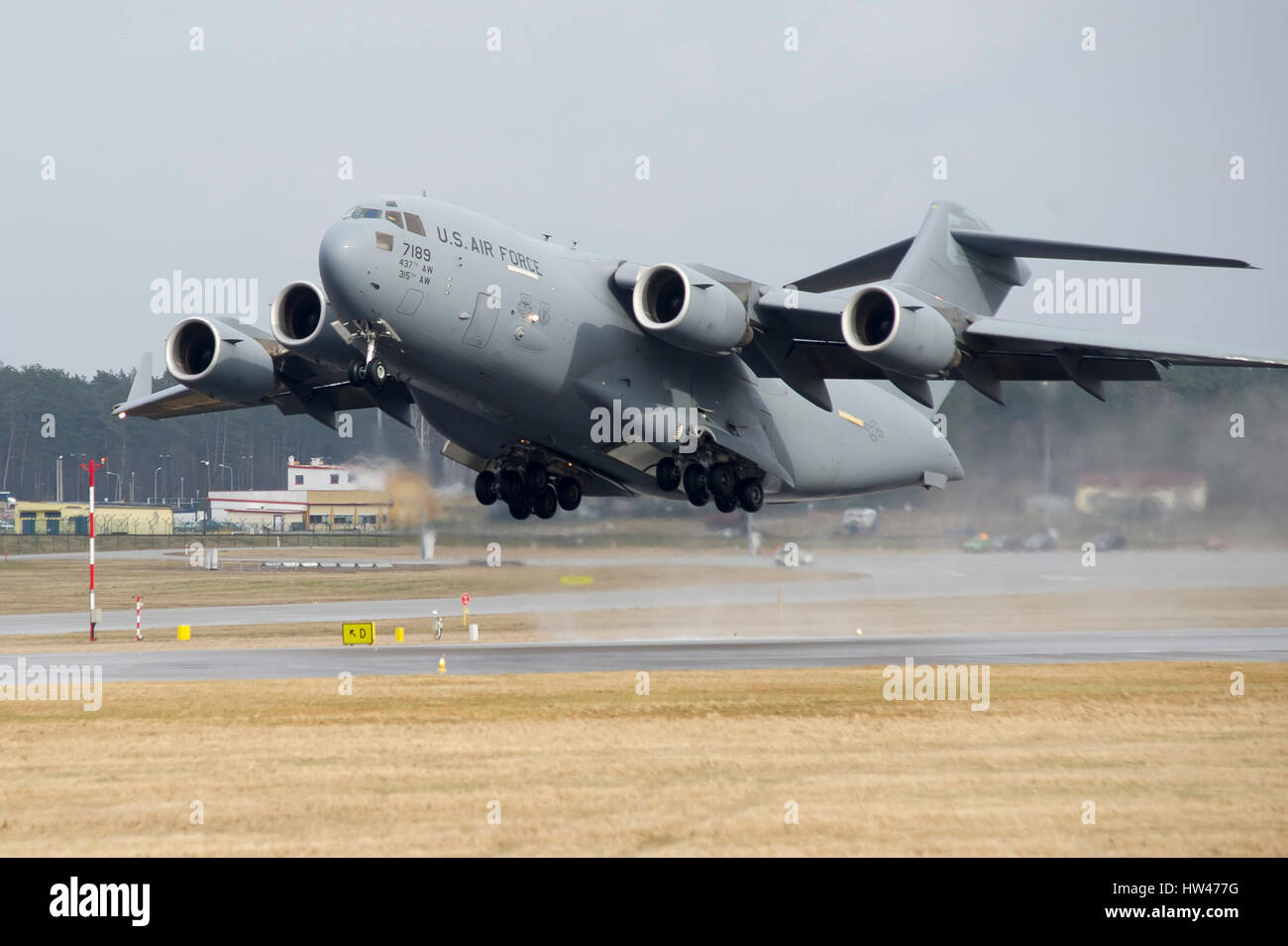 437 Airlift Wing High Resolution Stock Photography and Images - Alamy