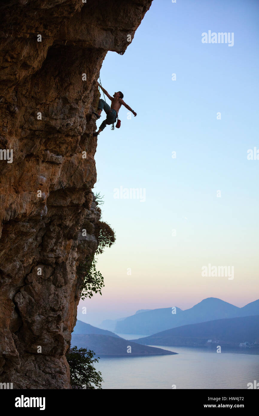 Vertical mountain climber new arrivals