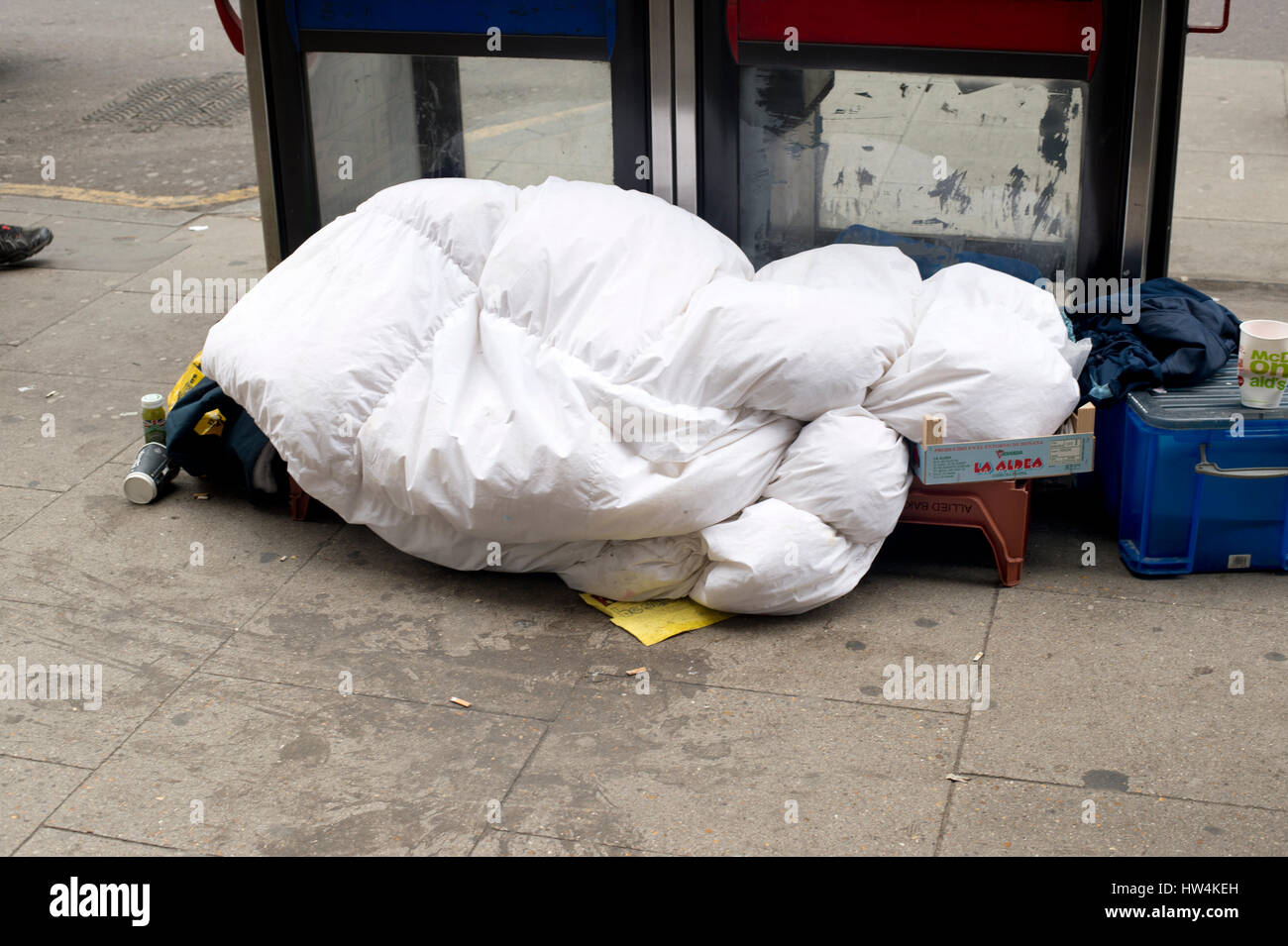 Tottenham Court Rd London Rough sleeper Stock Photo Alamy Tottenham Court Rd London Rough sleeper Stock Photo Alamy