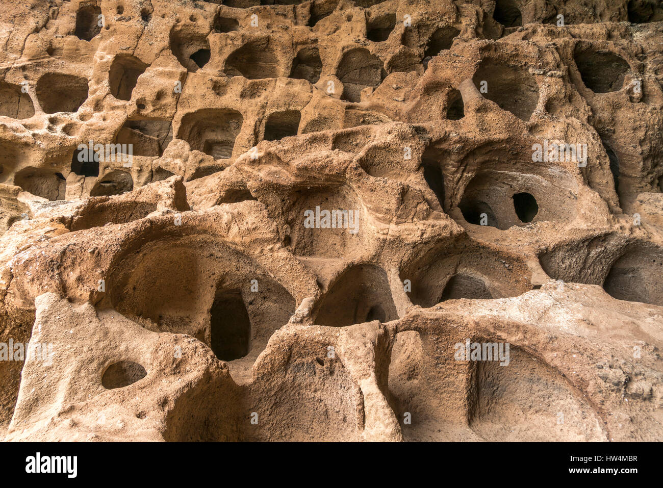 Höhlen der historischen Getreidespeicher Cenobio de Valeron, Santa María de Guia,  Insel Gran Canaria, Kanarische Inseln, Spanien |  pre-Hispanic coll Stock Photo