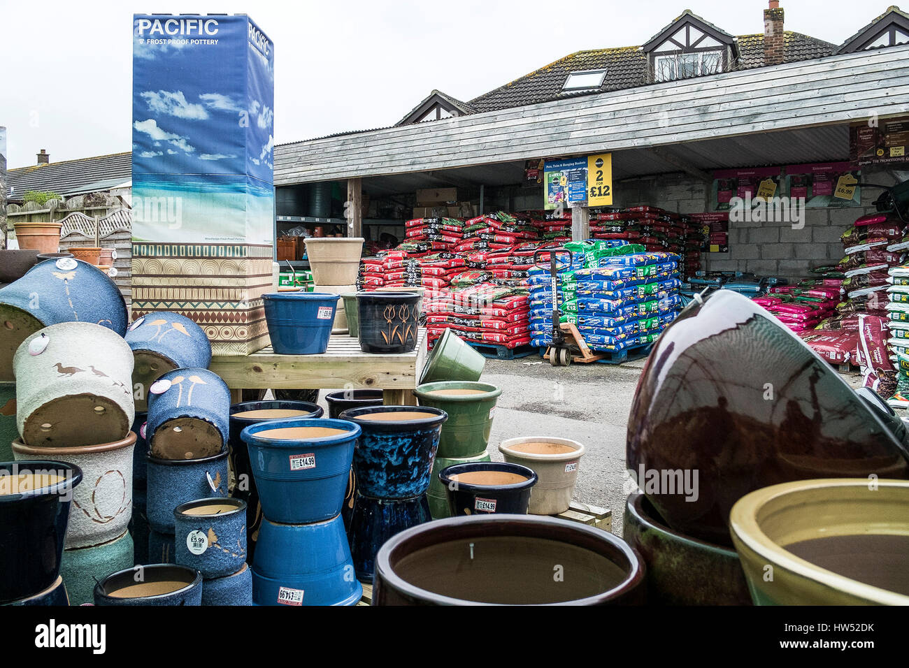 Garden centre compost hires stock photography and images Alamy