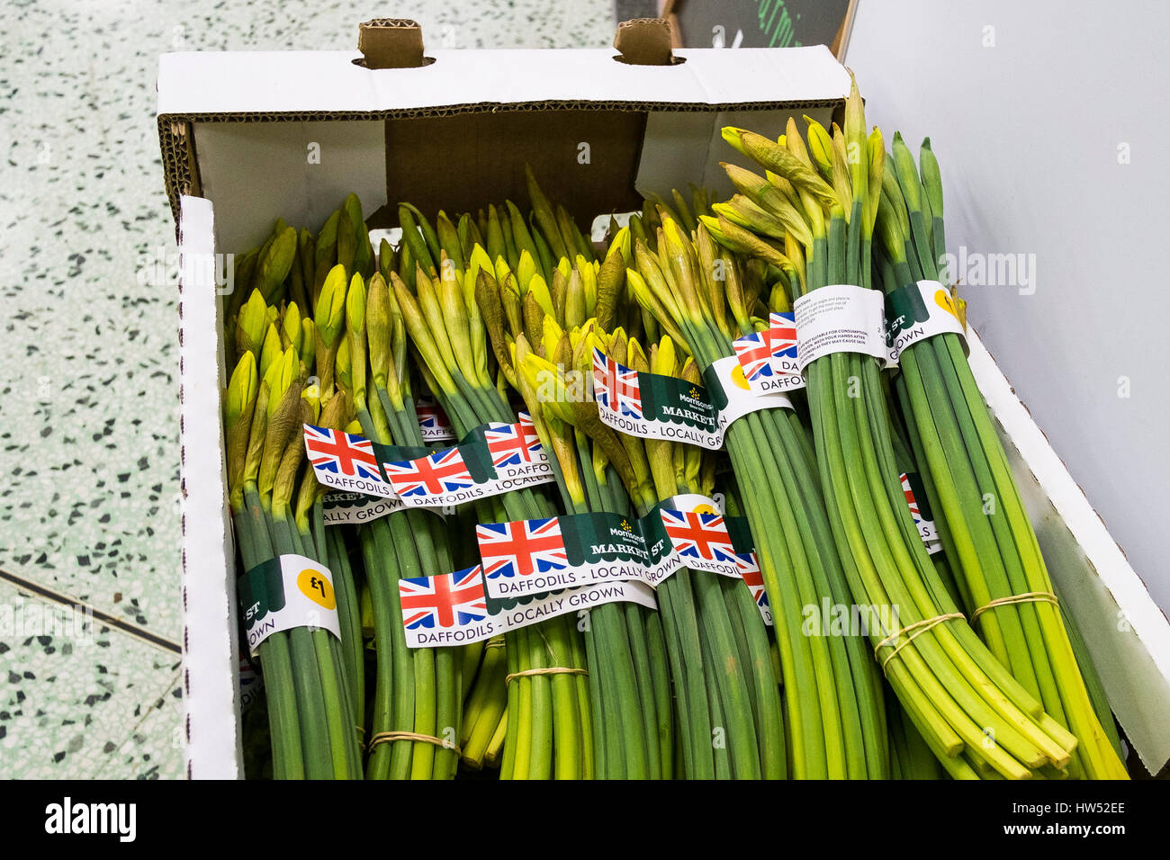 Morrisons Interior Supermarket Daffodils Bunches Box Flowers Sale Stock Photo