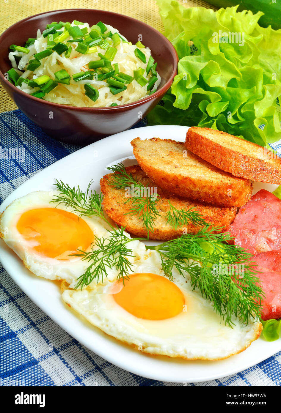 English breakfast scrambled eggs hi-res stock photography and images ...