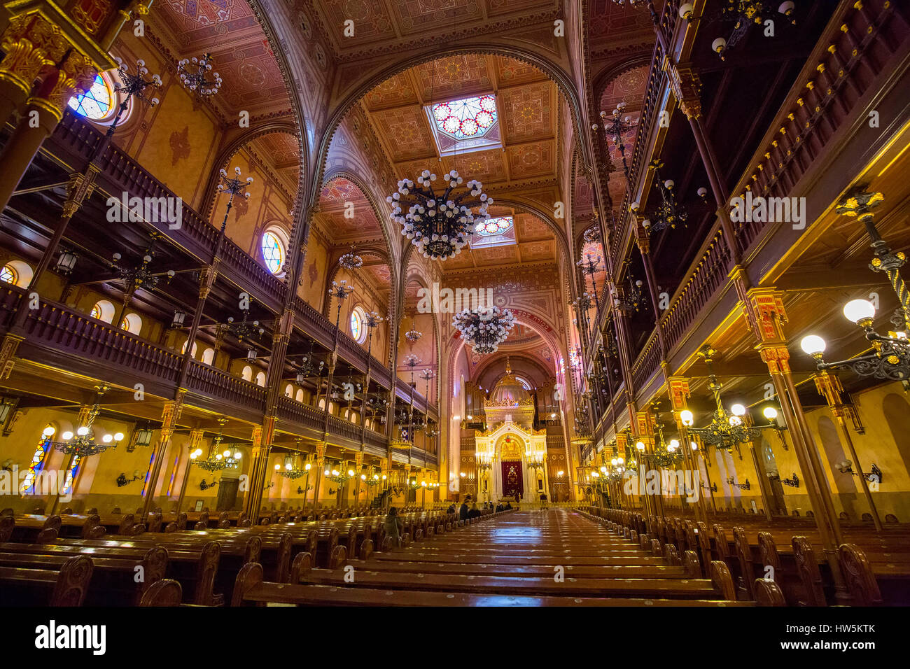 Interior of the Dohány Street or Great Jewish Synagogue nagy zsinagóga. The Second largest Synagogue in the world built in Moorish Revival Style. Buda Stock Photo