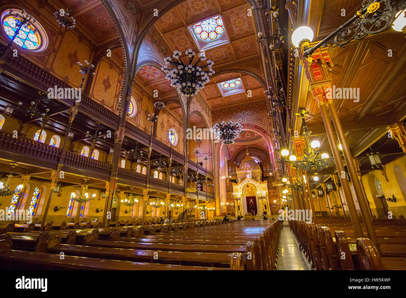 Interior of the Dohány Street or Great Jewish Synagogue nagy zsinagóga. The Second largest Synagogue in the world built in Moorish Revival Style. Buda Stock Photo