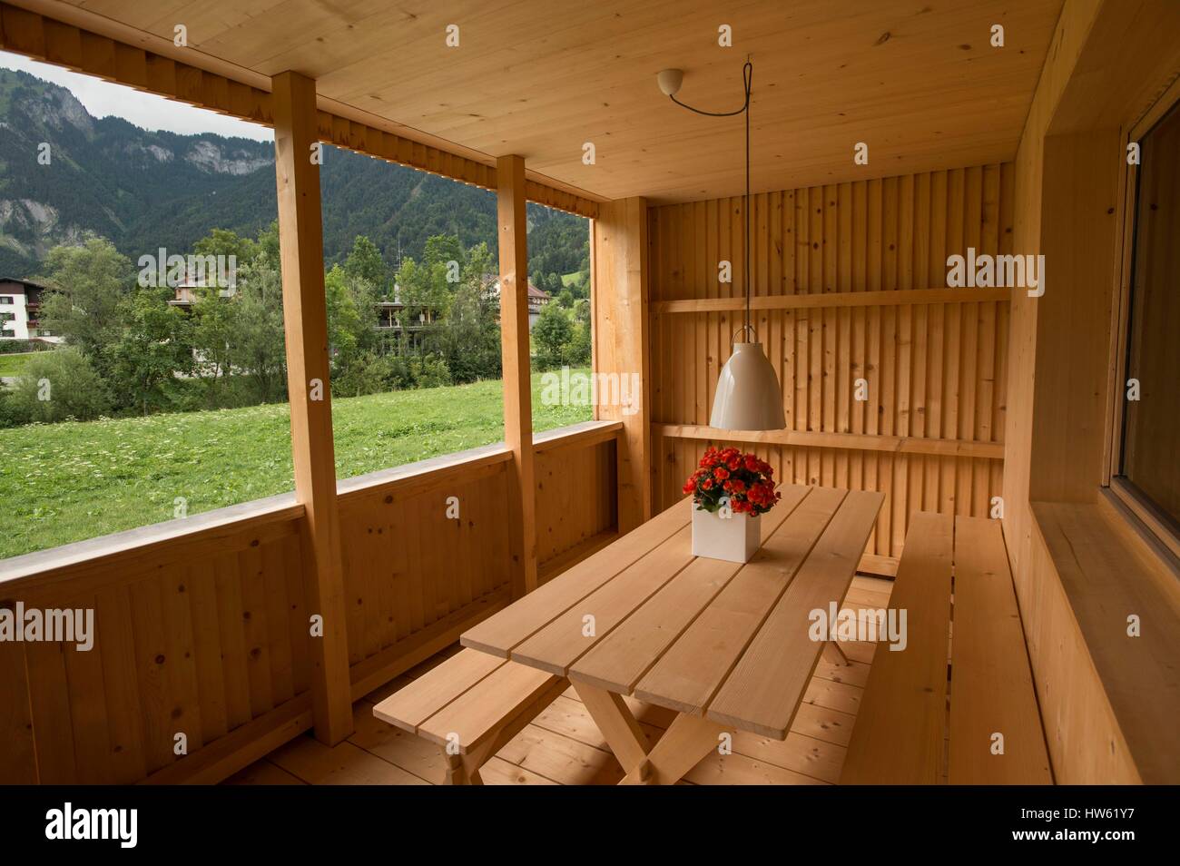 Austria, Vorarlberg, Bregenzerwald, Mellau, Holiday cottage ( 3D modular construction) designed by Kaufmann Zimmerei und Tischlerei in association with the architect Johannes Kaufman Stock Photo