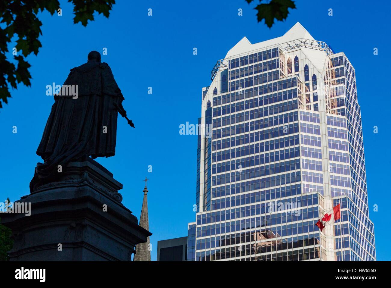 Canada, Quebec province, Montreal, downtown on Phillips Square, the statue of King Edward VII of the sculptor Louis Philippe Hebert and skyscrapers tower KPMG Stock Photo
