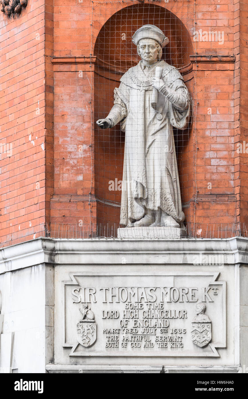 Statue royal courts justice london hires stock photography and images Alamy